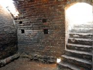 Wnętrze chłodni – murowanego pomieszczenia pod nawierzchnią Targu Końskiego/Siennego